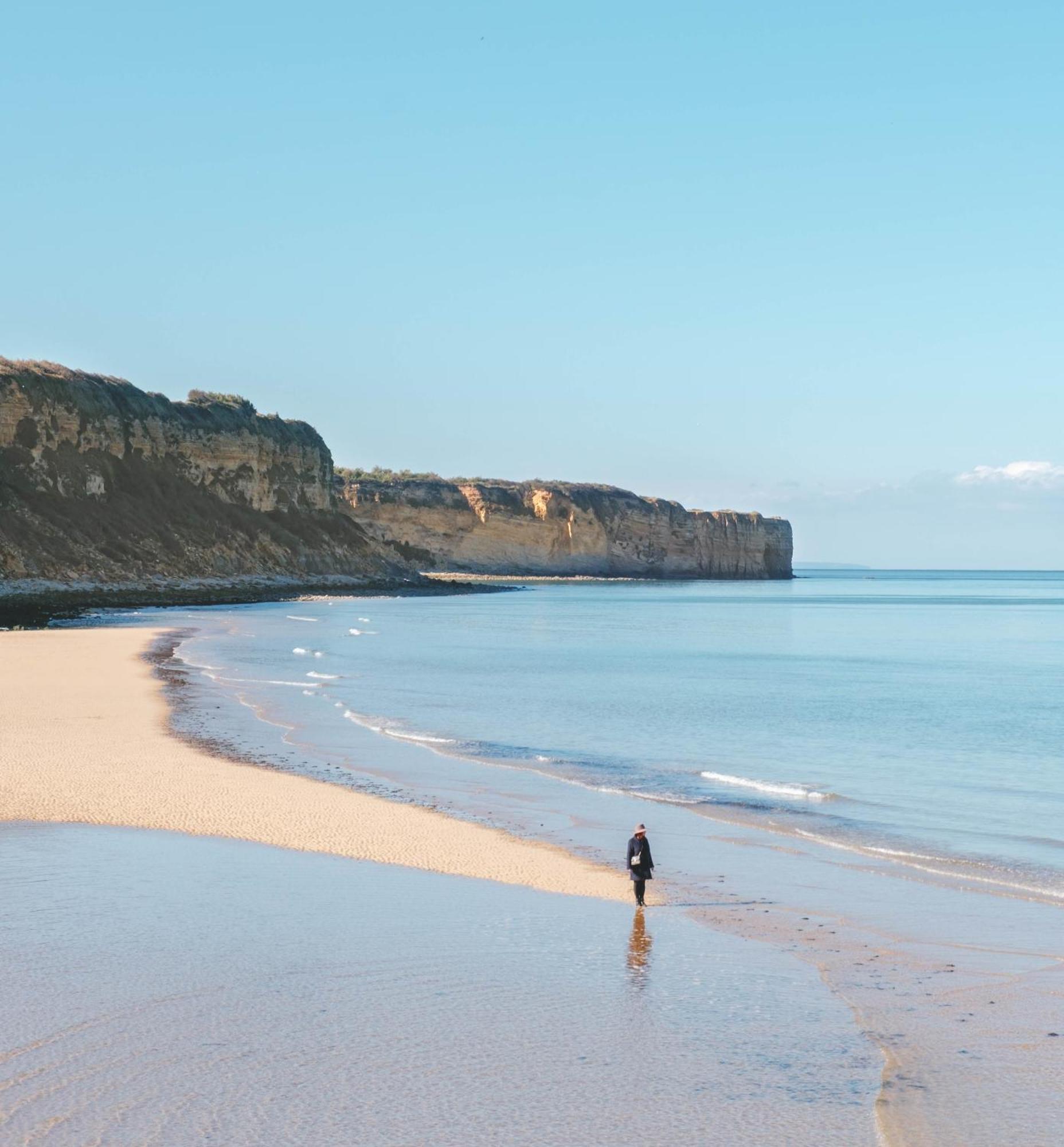 Sweet Omaha Belle Maison Recente Lumineuse Et Cosy Bien Equipee Jardin Clos 15 Mn A Pied Plage Omaha Beach Et Proche De Bayeux & Port En Bessin แซ็งต์-โลร็อง-ซูร์-แมร์ ภายนอก รูปภาพ
