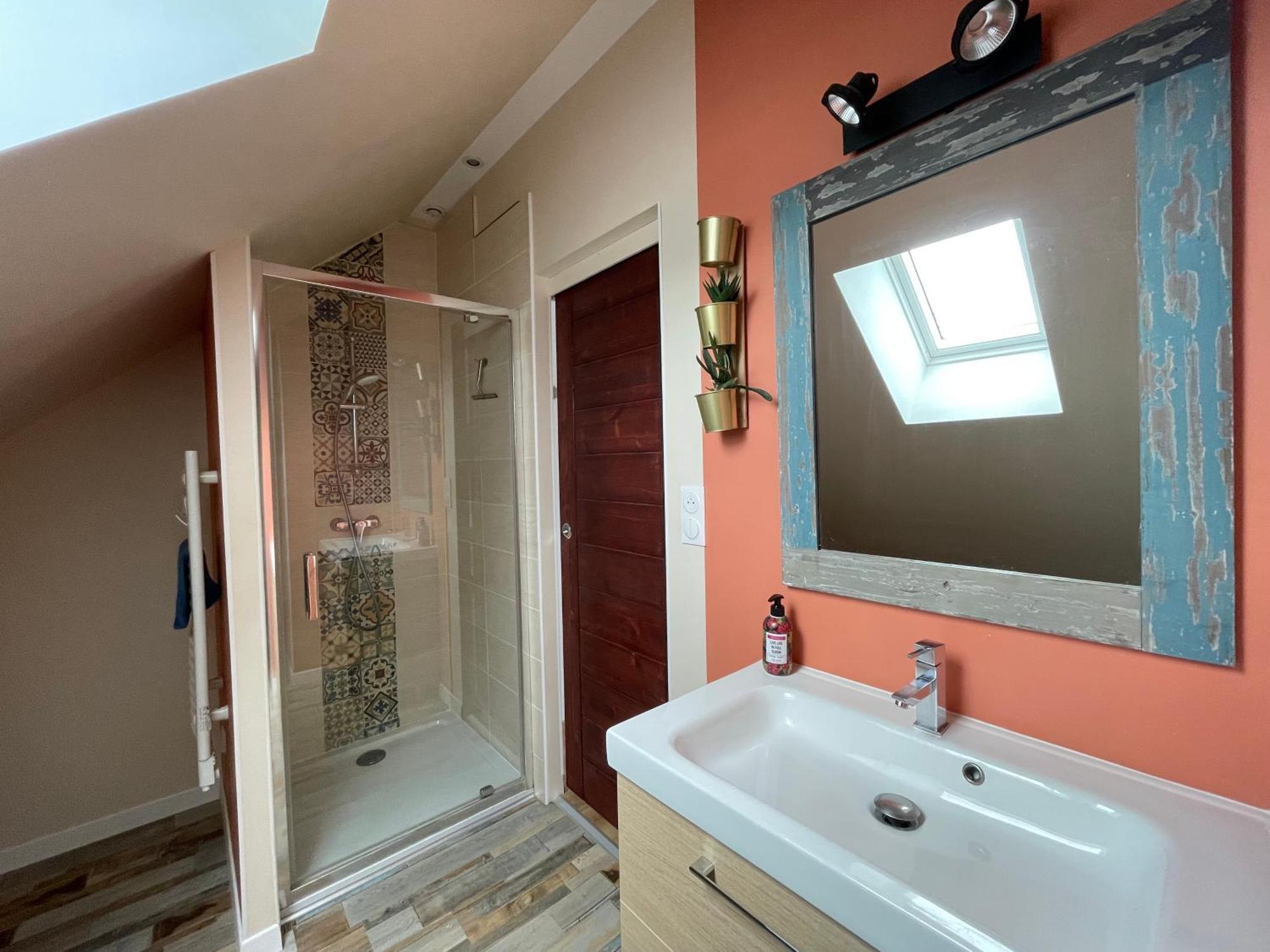 Sweet Omaha Belle Maison Recente Lumineuse Et Cosy Bien Equipee Jardin Clos 15 Mn A Pied Plage Omaha Beach Et Proche De Bayeux & Port En Bessin แซ็งต์-โลร็อง-ซูร์-แมร์ ภายนอก รูปภาพ