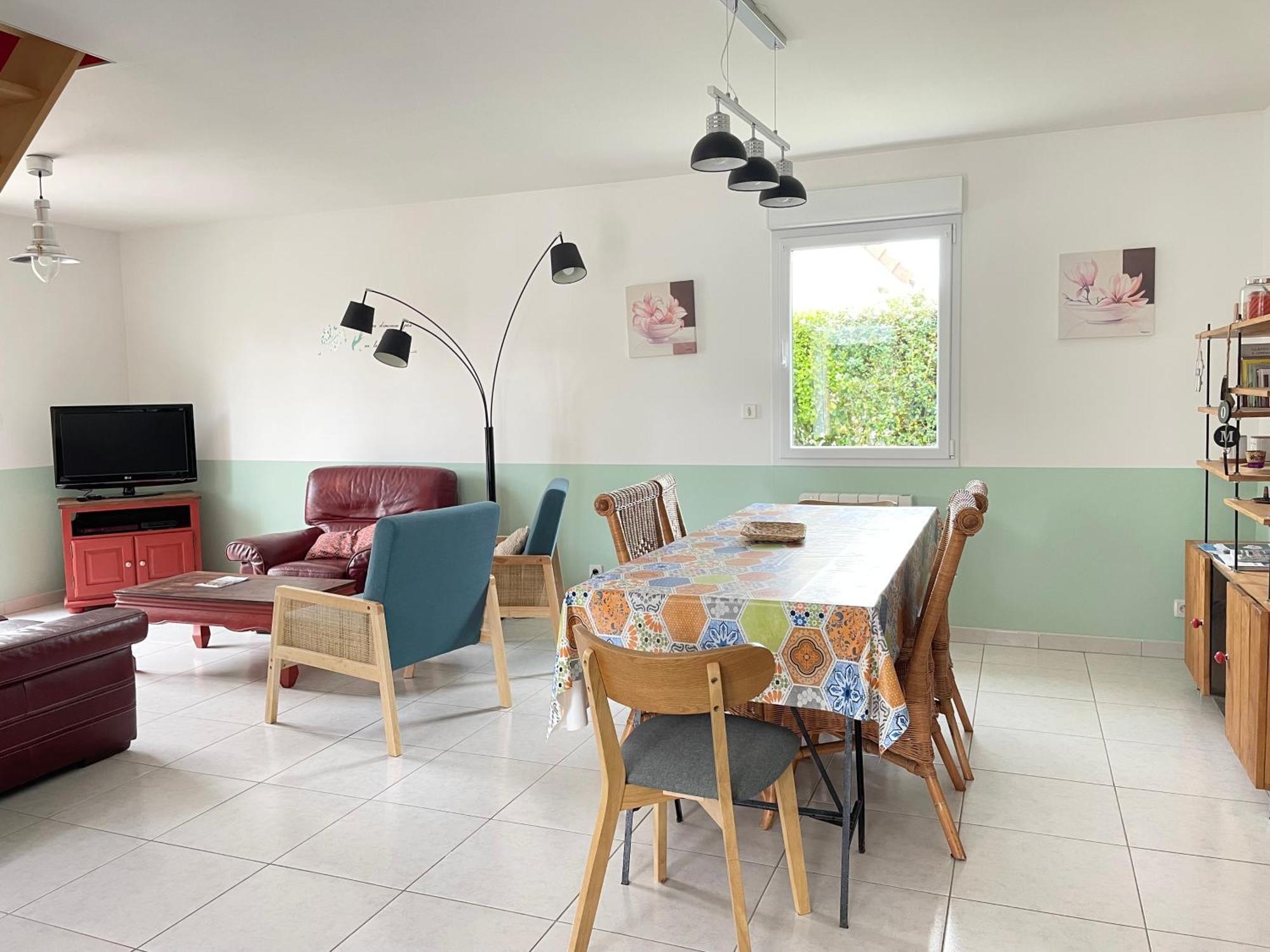 Sweet Omaha Belle Maison Recente Lumineuse Et Cosy Bien Equipee Jardin Clos 15 Mn A Pied Plage Omaha Beach Et Proche De Bayeux & Port En Bessin แซ็งต์-โลร็อง-ซูร์-แมร์ ภายนอก รูปภาพ